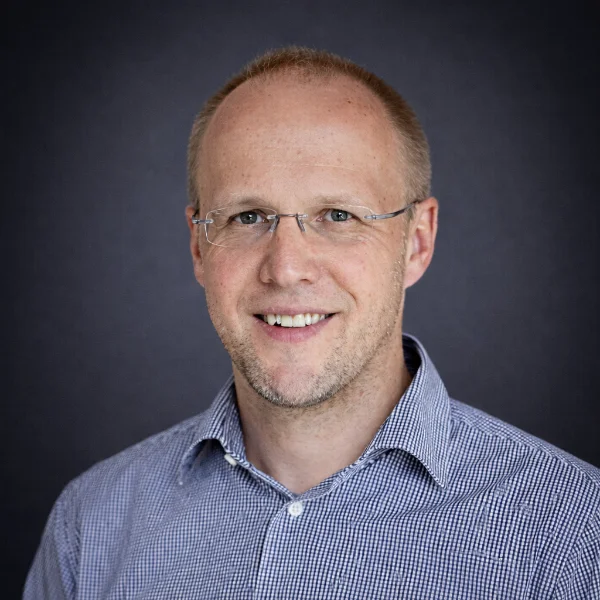 Prof. Lukasz Cwiklik, Eyveris CEO and co-founder